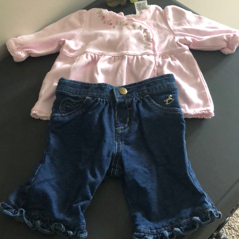 Baby costume newborn never used .